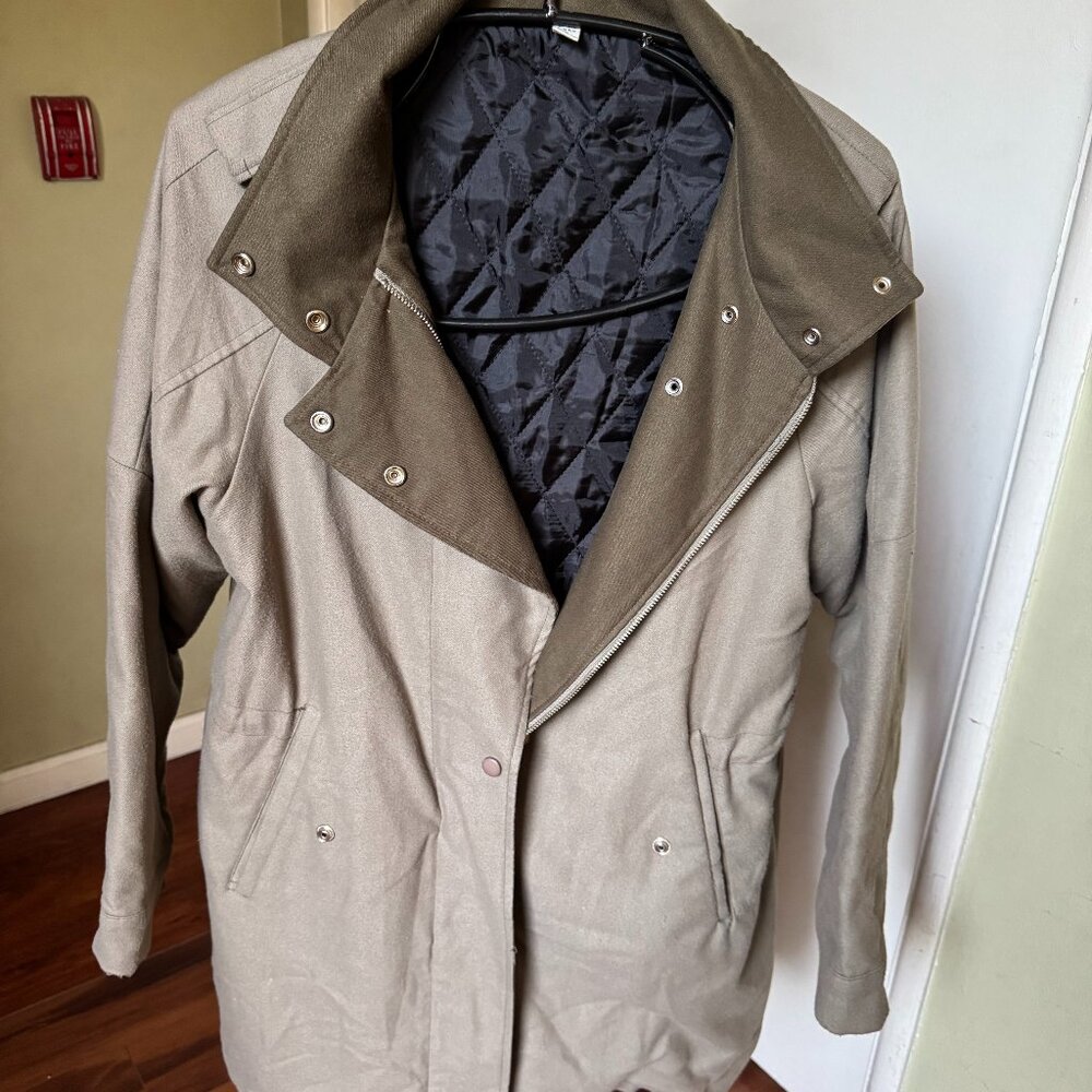 BY THE COKE MILITARY STYLE JACKET SZ MED LINED ZIP /SNAP BUTTON  FRONT